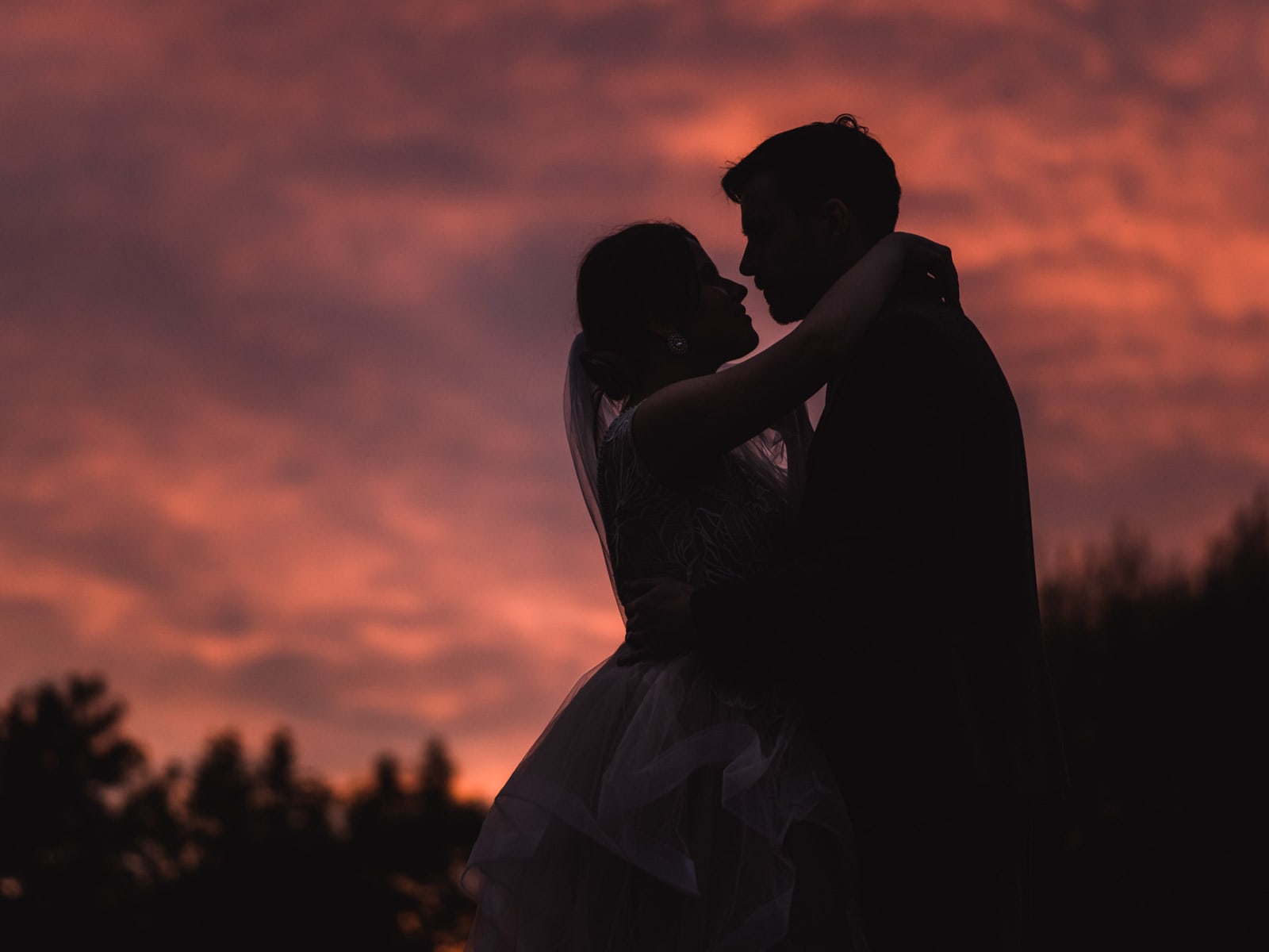 Sunset wedding photoshoot, wedding photography uk, elopement photoshoot