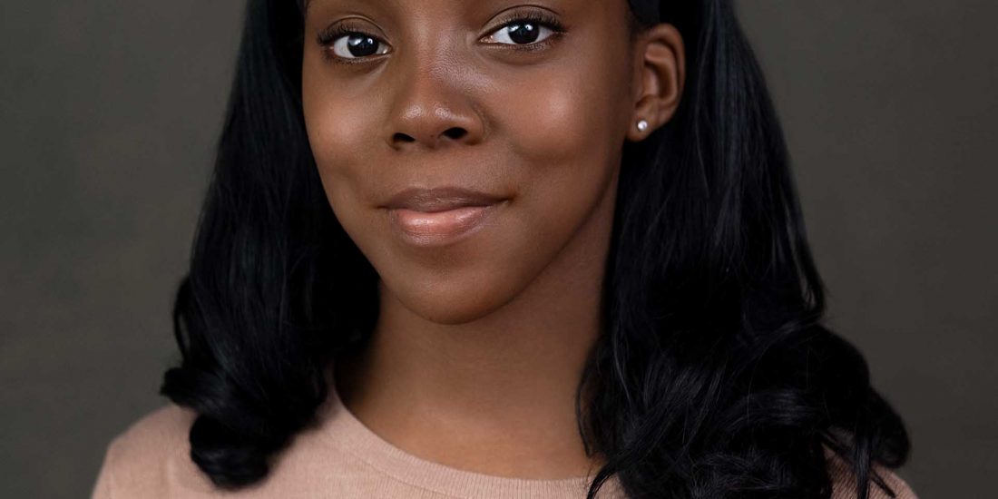 Actor headshot of an aspiring Birmingham actress