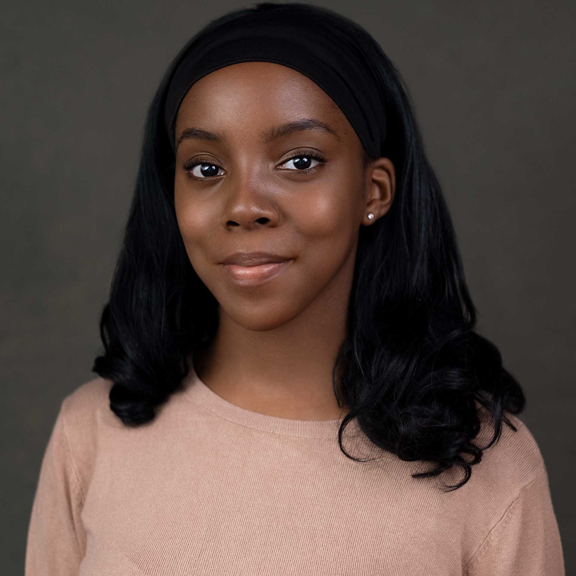 Actor headshot of an aspiring female actress Rosharna