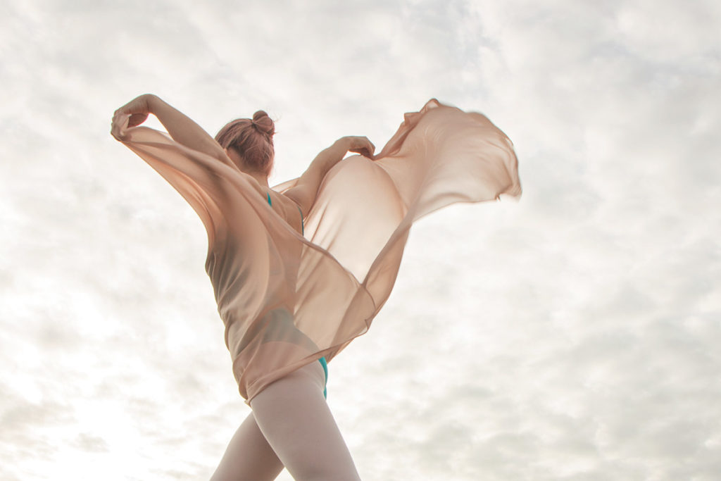 Ballet dance photography on the beach - Anastasia Jobson Photography - dance photographer UK