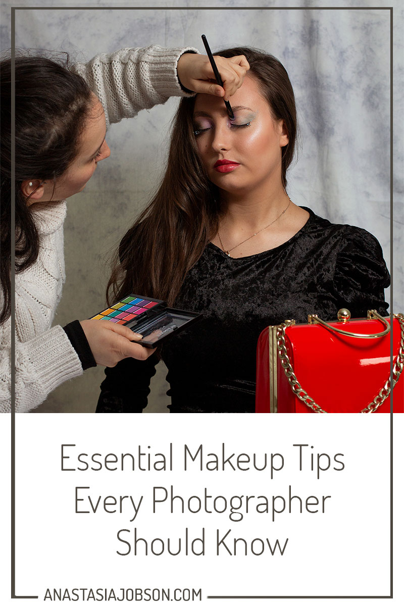 Makeup tips every photographer should know. Learn these simple tricks to save your time editing poorly done makeup
