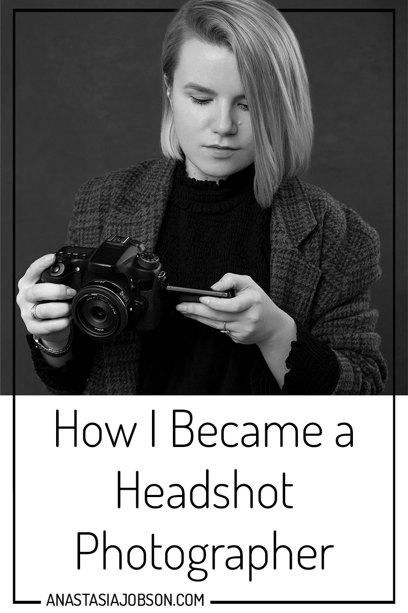 blond woman looking at camera screen, text saying How I became a headshot photographer